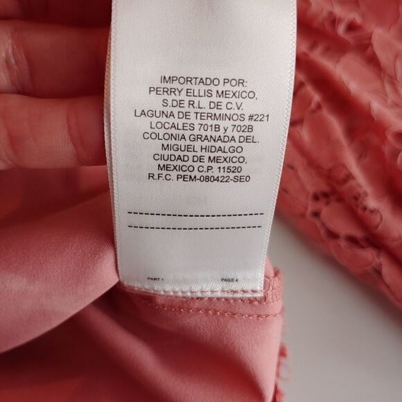 Laundry lace top with bell sleeves size small - Picture 15 of 15